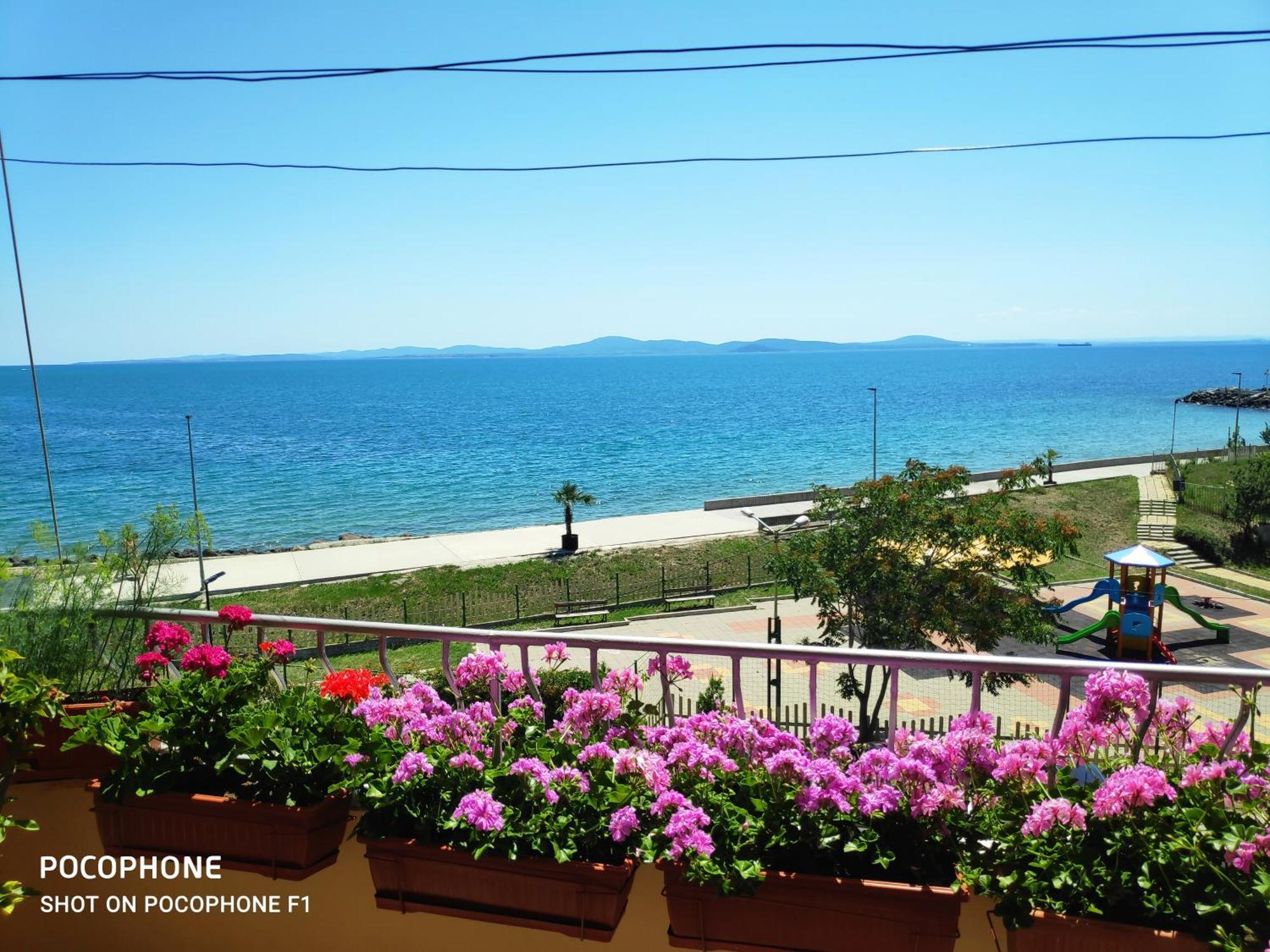 Homestay Kostadinov Pomorie Esterno foto