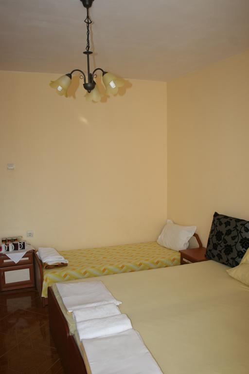 Homestay Kostadinov Pomorie Esterno foto